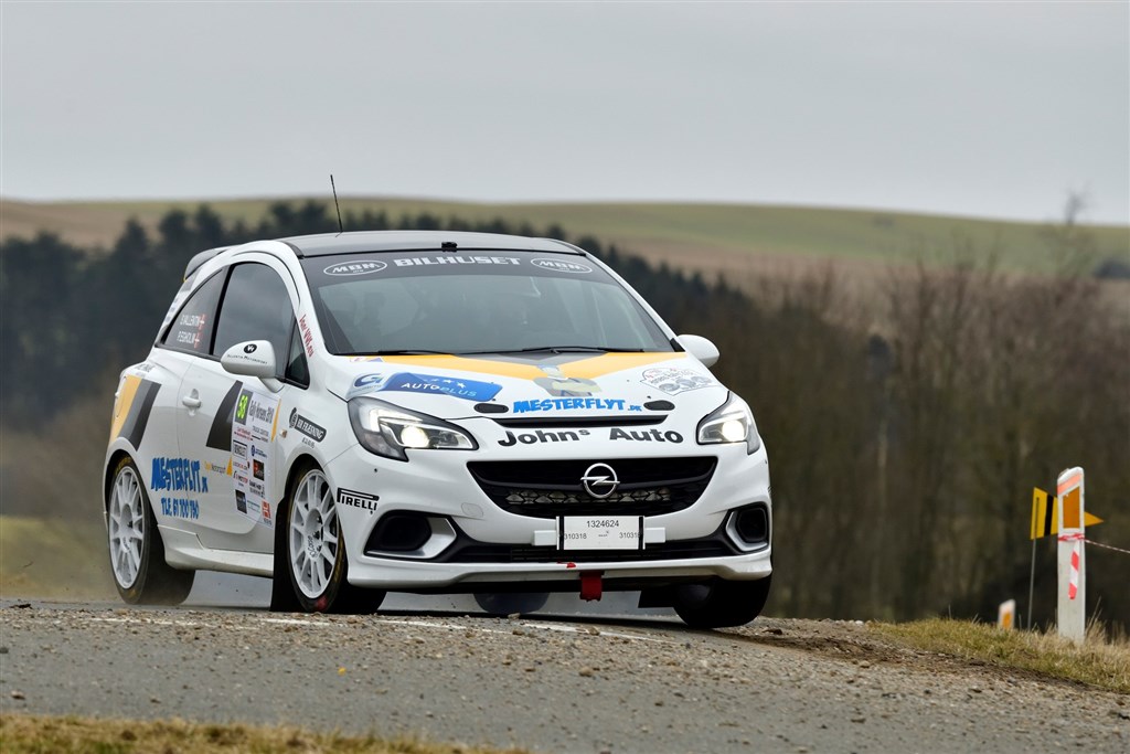Peter Bang, Thisted, og Christian Ulberg, Randers, gjorde en god figur i deres første rally samen. De besatte tredjepladsen i Opel Corsa Rally Cup i det meget krævende Horsens Rally
(Foto: Michael Eisenberg)